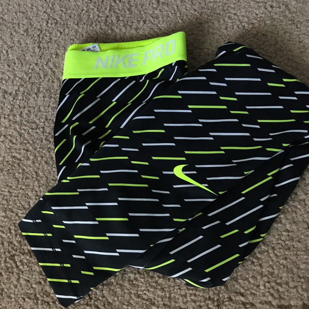 Nike Pro leggings